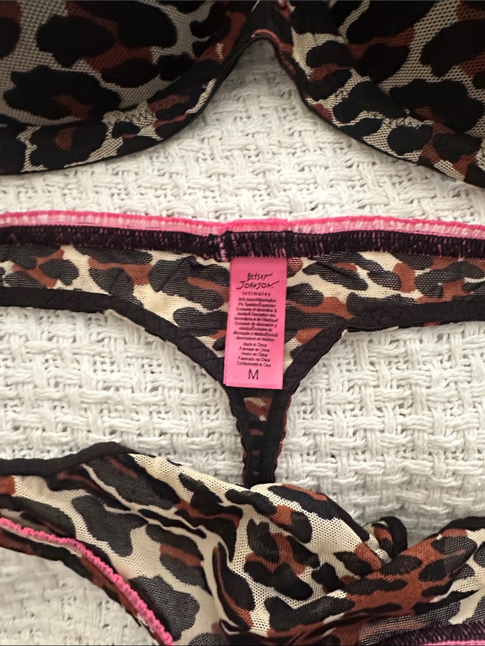 Betsey Johnson Leopard Print Bra with Pink Trim 34d with thong m - Picture 3 of 6